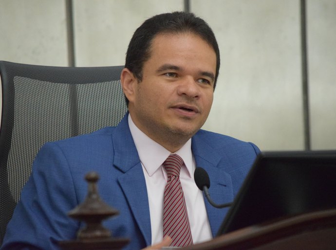 Marcelo Victor assume interinamente o Governo de Alagoas