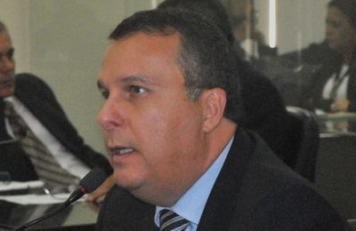 Sérgio Toledo apoia pré-candidatura do dr. Paulo Teixeira em Chã Preta