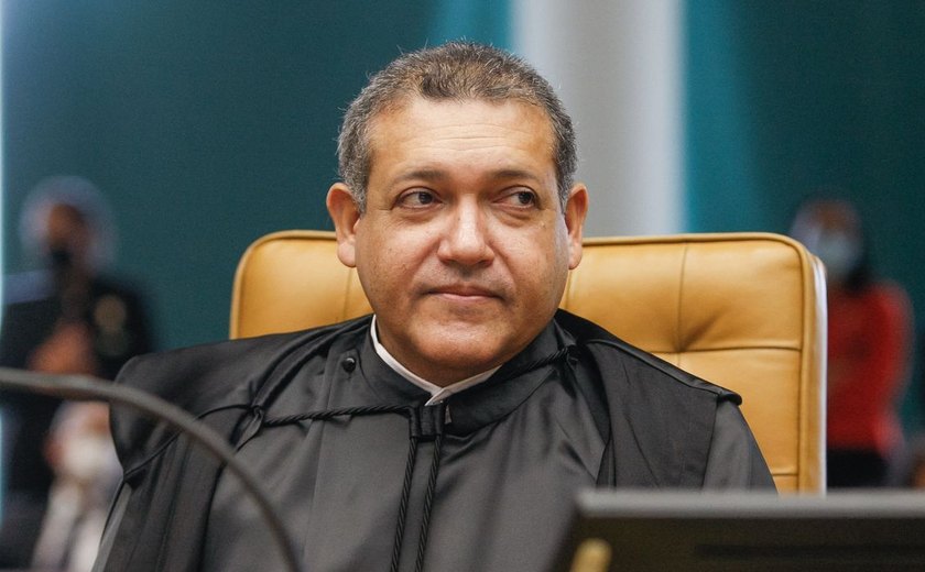Nunes Marques vota contra condenação de Zambelli por apontar revólver