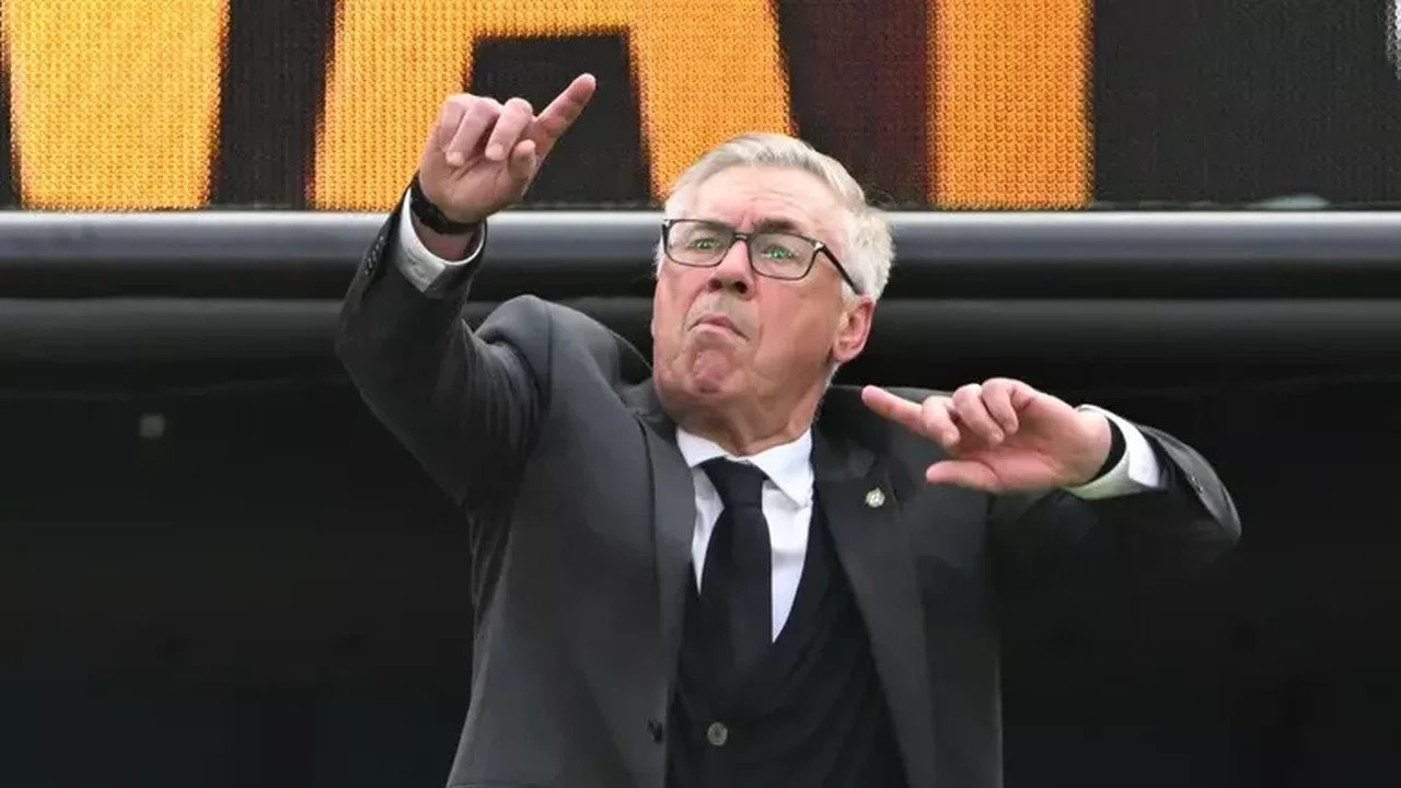 Ancelotti é cotado para dirigir a Itália e foi procurado antes de Guardiola, revela Maldini