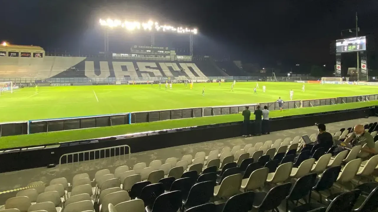 Vasco sonda Arena da Amazônia em meio a impasse sobre mando de campo contra o Boca Juniors