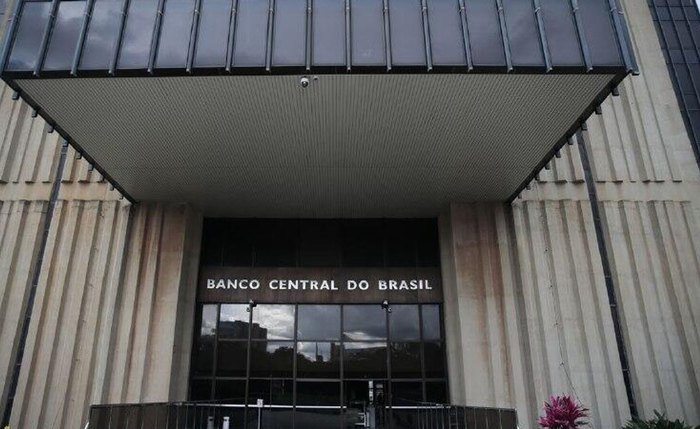 Segundo o comitê o "período muito prolongado" nos níveis atuais é suficiente para levar a inflação à meta, de 3%