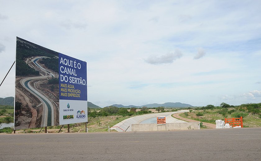 Projetos hidroagrícolas do Canal do Sertão são apresentados a assentados em Delmiro Gouveia