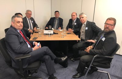 Sergio Moro e Alfredo Gaspar de Mendonça iniciam estratégia para combater o crime organizado no país. Corruptos, bandidos e afins, a polícia vem aí