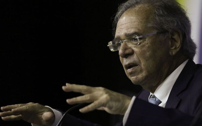 Experiência ajudou Brasil a tomar medidas contra inflação, diz Guedes