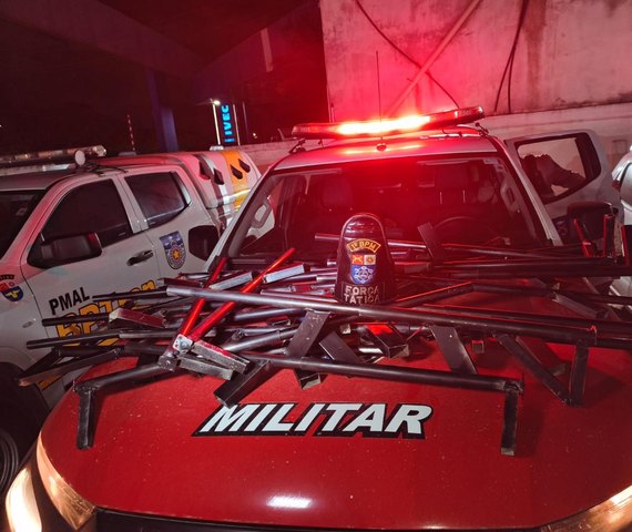 PM prende foragidos da Justiça e apreende 26 armas durante operações em Maceió