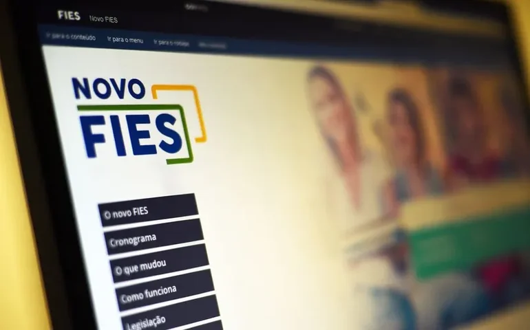 Desenrola Fies: Caixa reajusta acordos e dívidas de estudantes voltam a crescer. Entenda 