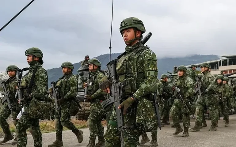 G7 expressa preocupação com reforço militar da China e 'rápido aumento de seu arsenal nuclear'