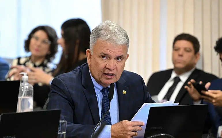 Avança projeto que realoca trabalhadores de estatais do setor elétrico privatizadas