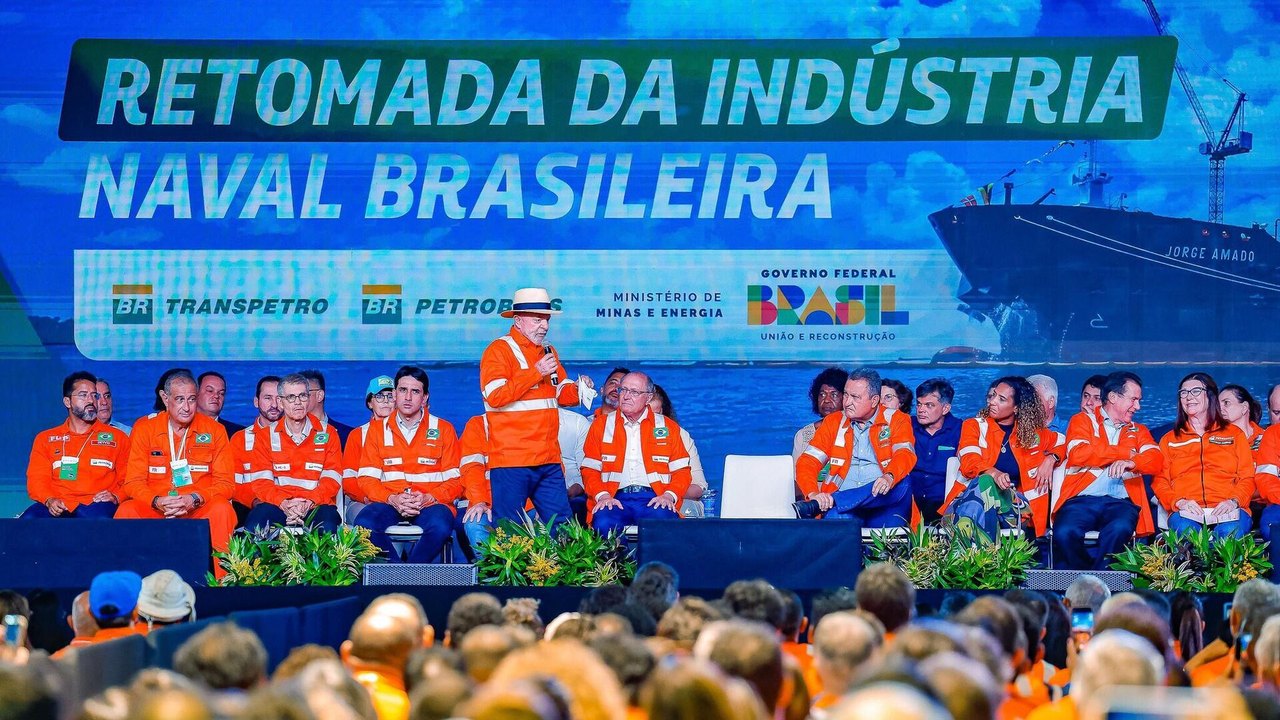 'Fama fica com o governo': Lula critica estados por preços dos combustíveis