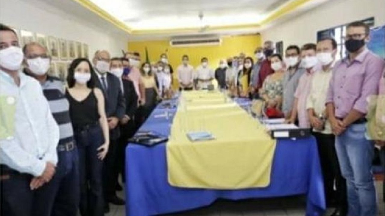 Prefeitura de Palmeira “inchada” tem 22 secretários; promessa de campanha de reduzir secretarias não foi cumprida