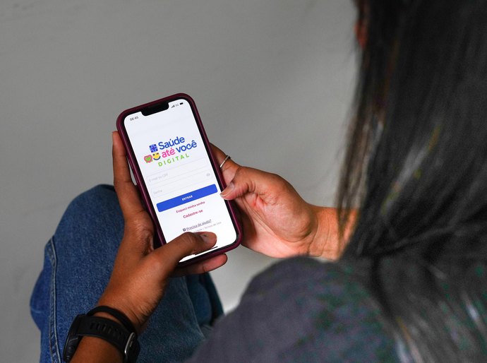 Programa Saúde Até Você Digital registra crescimento de 48,5% nos downloads no 1º bimestre de 2026