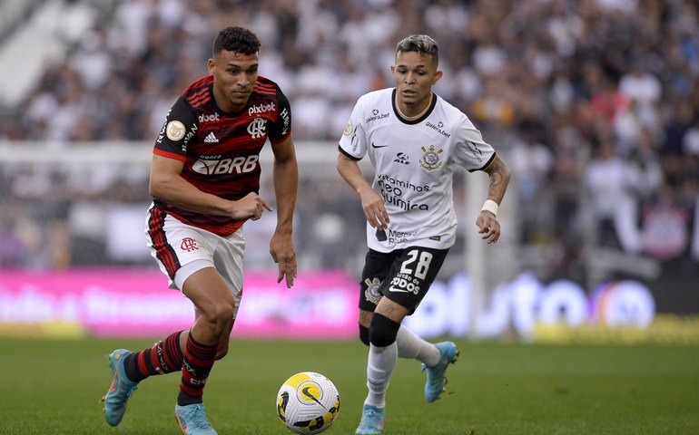 Corinthians vence o Flamengo, quebra tabu e vê Cássio celebrar 600 jogos