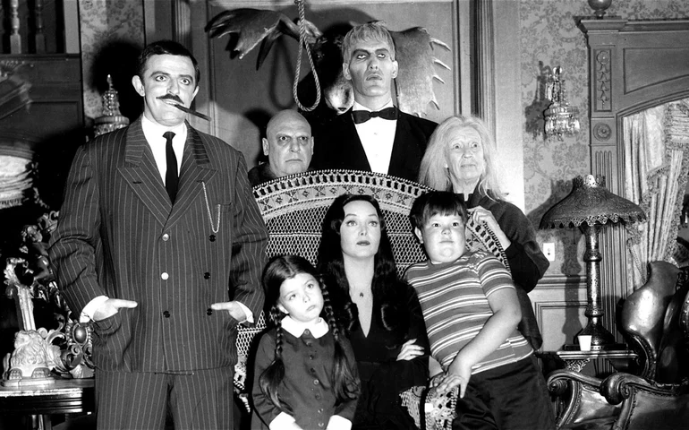 Os Monstros: A série que nasceu para enfrentar a Família Addams e acabou morrendo nas mãos de Batman revive como fenômeno cultural