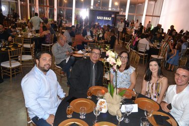 DSC_3233-(Copy).jpg