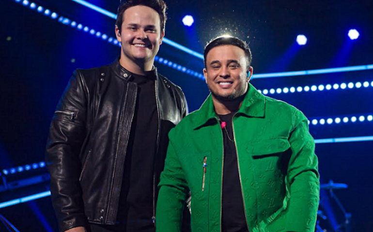 Matheus e Kauan regravam hit em ritmo de piseiro