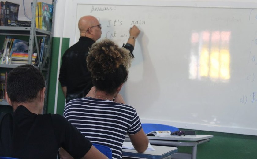 Núcleo de Línguas reforça aprendizado com aulas extras