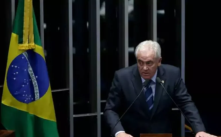 Presidente da CCJ barra avanço da PEC da Blindagem no Senado