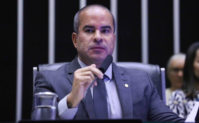 Projeto destina parte da arrecadação de loterias a escolas e professores que alcançarem meta da educação básica