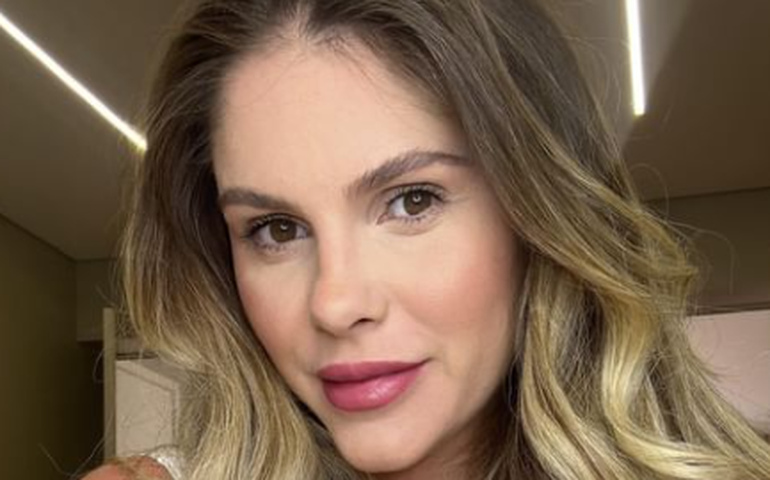 Bárbara Evans anuncia nascimento dos gêmeos Álvaro e Antônio: 'Meus meninos chegaram'