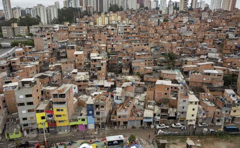 População que vive em favelas cresce e chega a quase 16,4 milhões de moradores