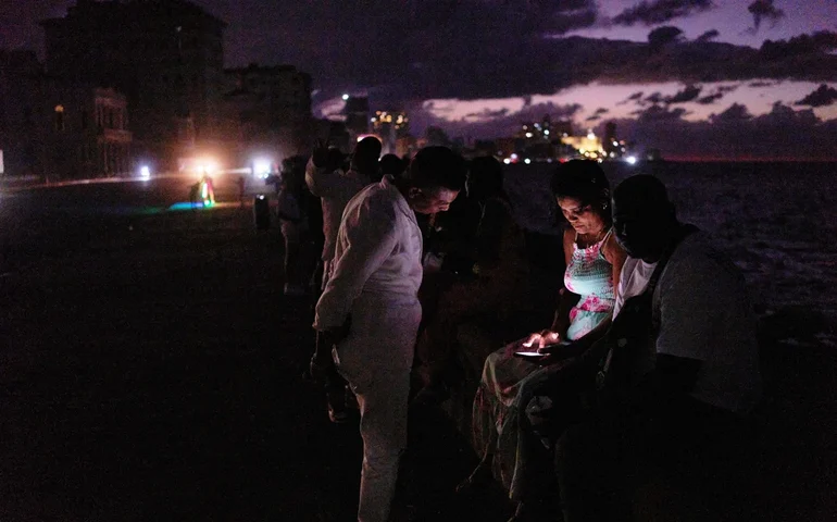 Cuba liberta 2.010 prisioneiros enquanto os EUA pressionam o governo da ilha