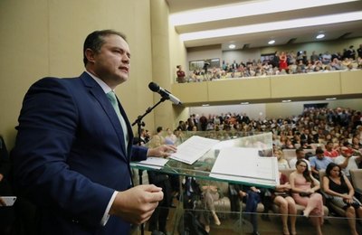 Renan Filho lembra avanços e aponta desafios para o segundo mandato à frente do Governo