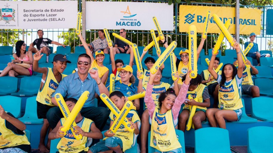 Estudantes de escolas públicas conhecem Circuito Brasileiro de Vôlei de Praia