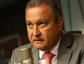 Rui Costa percorre garagens em Salvador e denuncia descumprimento de ordem judicial
