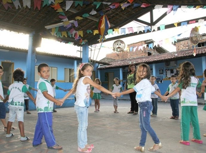 Danças fortalecem emoções entre crianças e adolescentes de Arapiraca