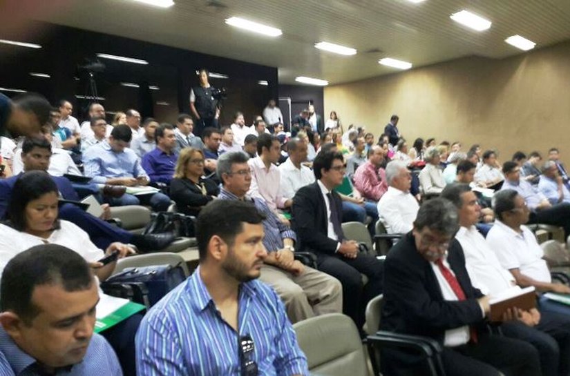 Presidente da AMA defende transparência em evento estadual