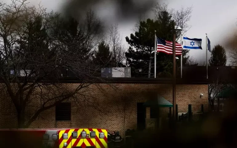 Suspeito de ataque em sinagoga teve família morta por Israel no Líbano, diz mídia