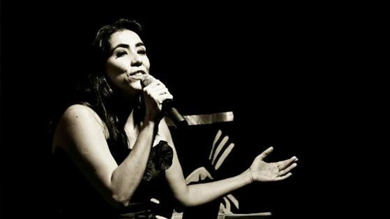 Irina Costa apresenta ‘O mar fala de mim’, no Teatro Deodoro
