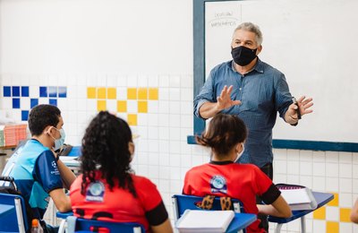 Educação divulga edital de ampliação de carga horária para professores efetivos da rede estadual