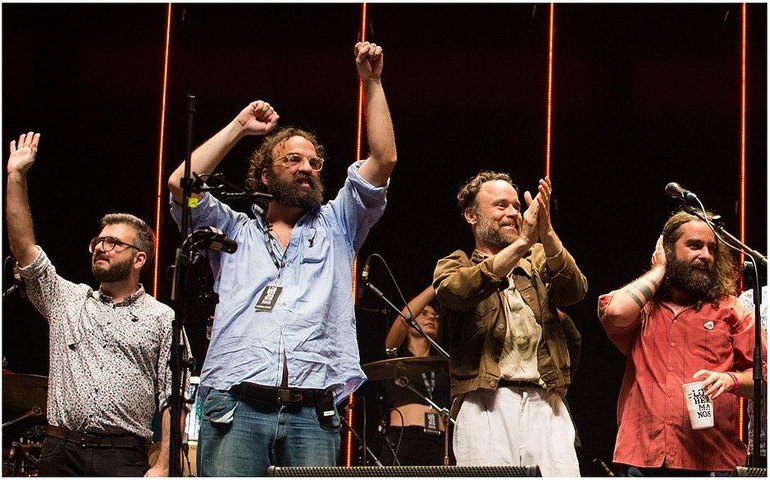 Los Hermanos e o poder da música ao vivo