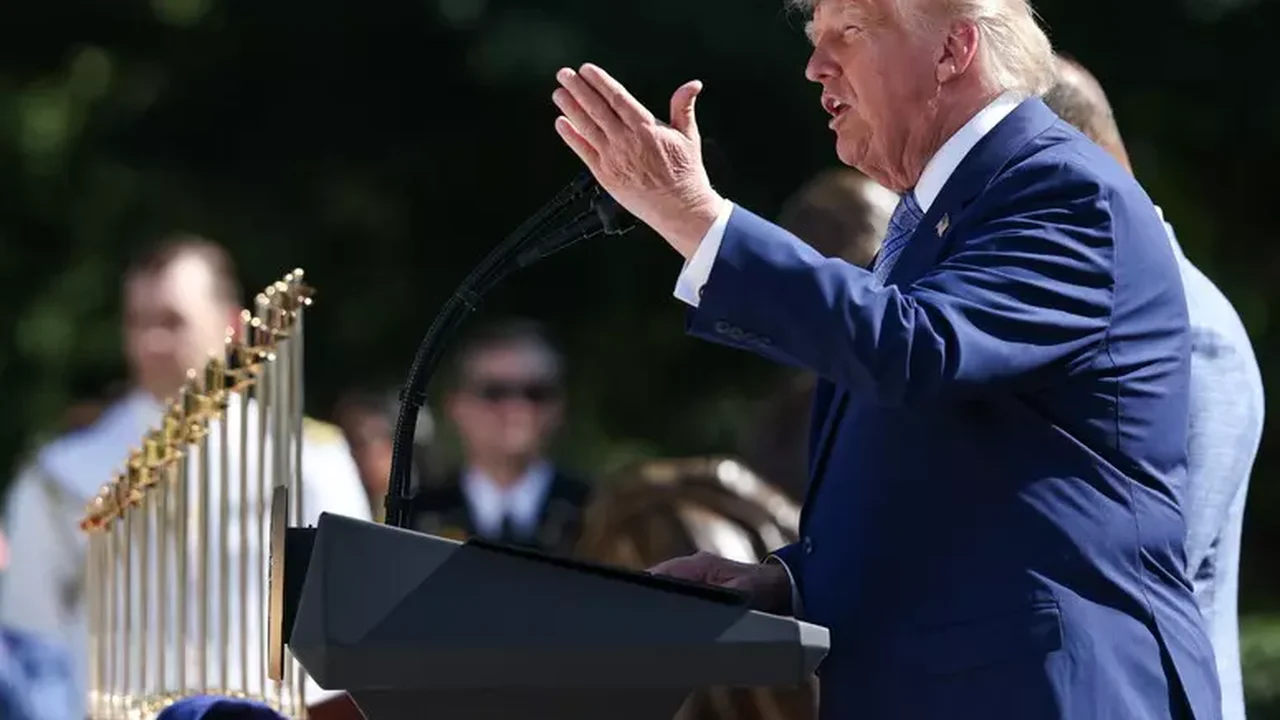 Trump ameaça UE com tarifas e anuncia investigação contra multas a empresas dos EUA