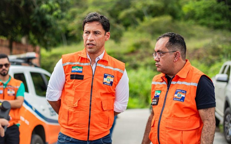 “Prevenir é o que salva vidas”, diz prefeito Rodrigo Cunha ao vistoriar encostas com tecnologia de ponta em Maceió