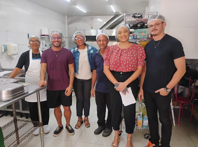 Gastronomia como ferramenta de inclusão: AAPPE capacita famílias e comunidade surda para geração de renda