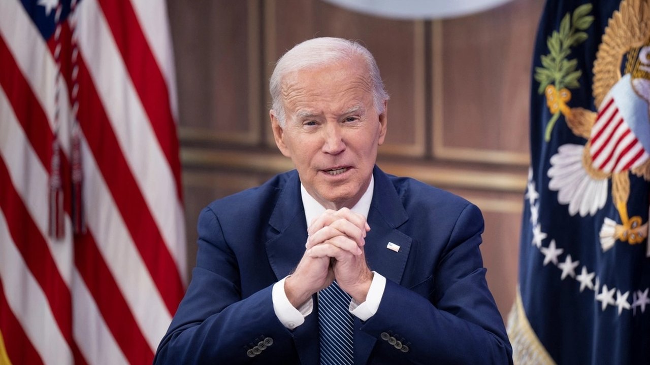 Biden diz que trabalha com Macron para responsabilizar Rússia por guerra
