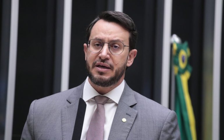 Comissão aprova isenção de impostos para catadores de vidros e plásticos