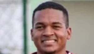 Lateral do CSE anuncia aposentadoria por lesão em meio à pré-temporada; clube aguarda reforços