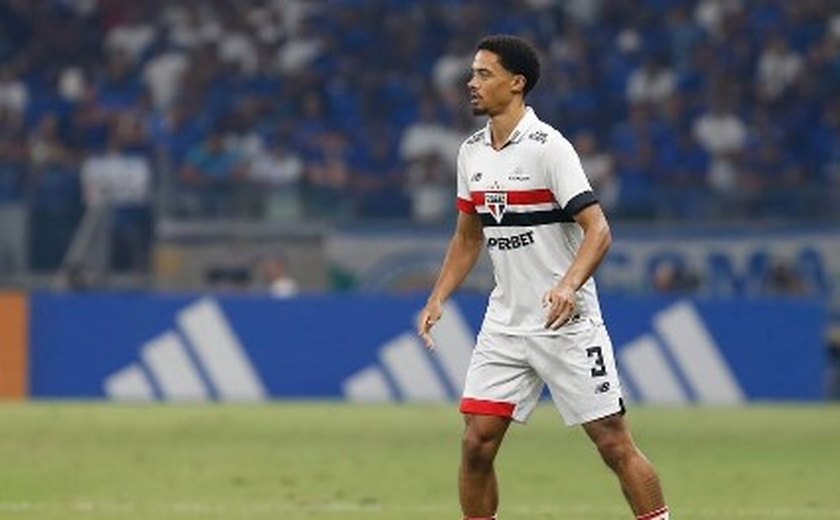 Jamal Lewis deve ser o lateral-esquerdo do São Paulo, sábado, contra o Criciúma