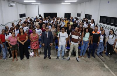 “Na Base do Diálogo”: MPAL leva projeto sobre prevenção e enfrentamento à violência contra a mulher para escola pública no Jacintinho
