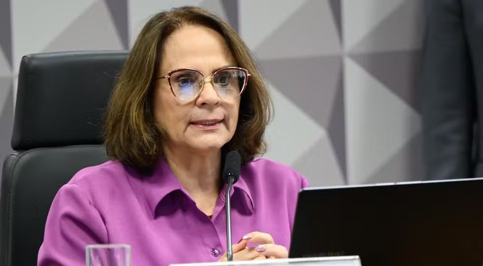 Senadora Damares demonstrou muita satisfação após ver derrota de Messias. Foto: Reprodução/Internet.