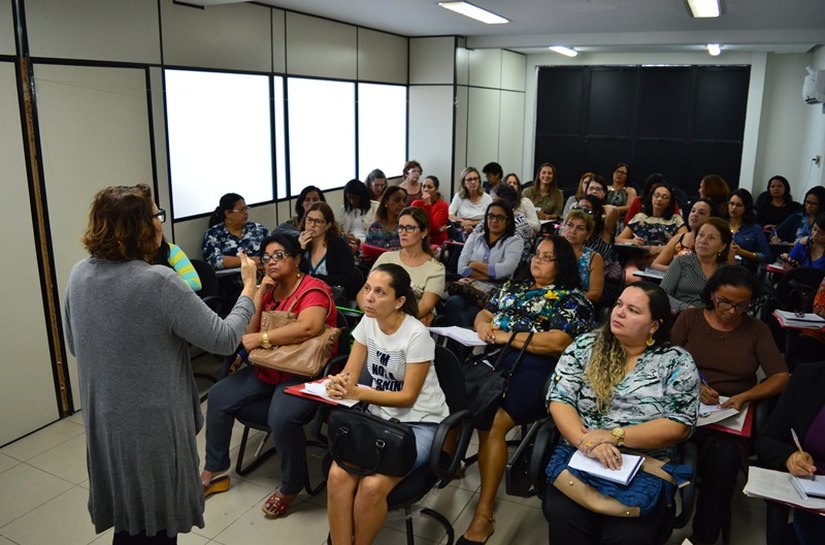Diretores de escolas de Maceió discutem a aplicação do Mais Educação