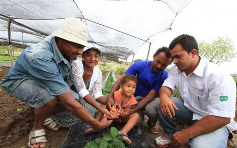 Microcrédito será utilizado por 132 famílias no entorno do Canal do Sertão