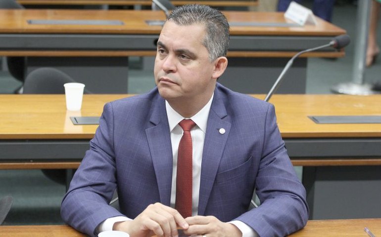 Relator da PEC das catástrofes naturais diz que vai analisar texto no menor tempo possível