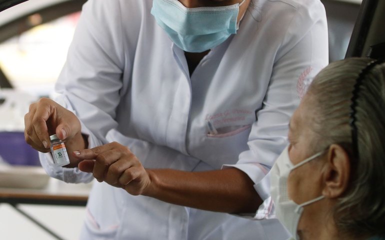 Dia da Imunização: conheça o serviço dos centros de vacinas especiais