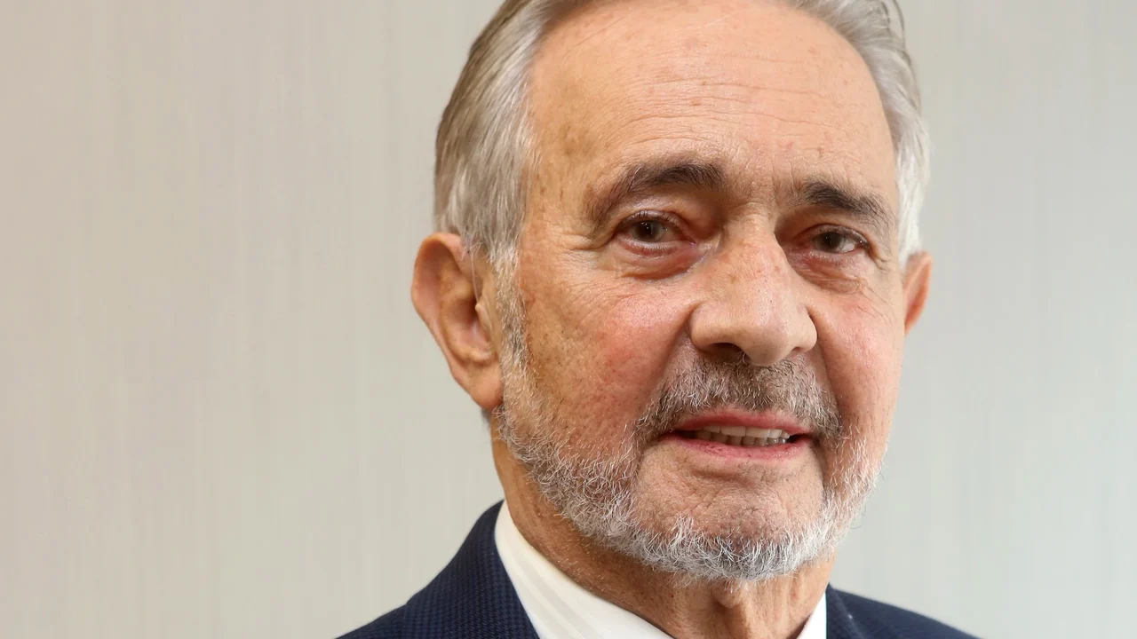 Os penduricalhos brilham no país dos privilégios