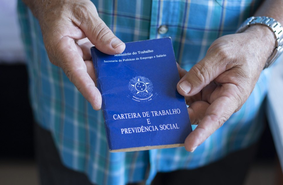 como-tirar-carteira-de-trabalho-scaled